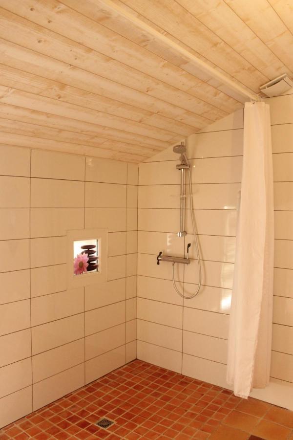 chambres d'hôtes DINEDORT LʼAiguillon-sur-Vie Extérieur photo